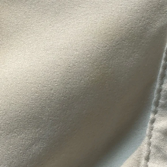 White Ruffled High-Low Blouse - Picture 3 of 3